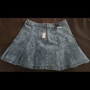 No Boundaries NWT Juniors Stone Washed Blue Jean Pleated Skirt Size 13